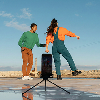 Video TikTok coppia lifestyle engagement sociale